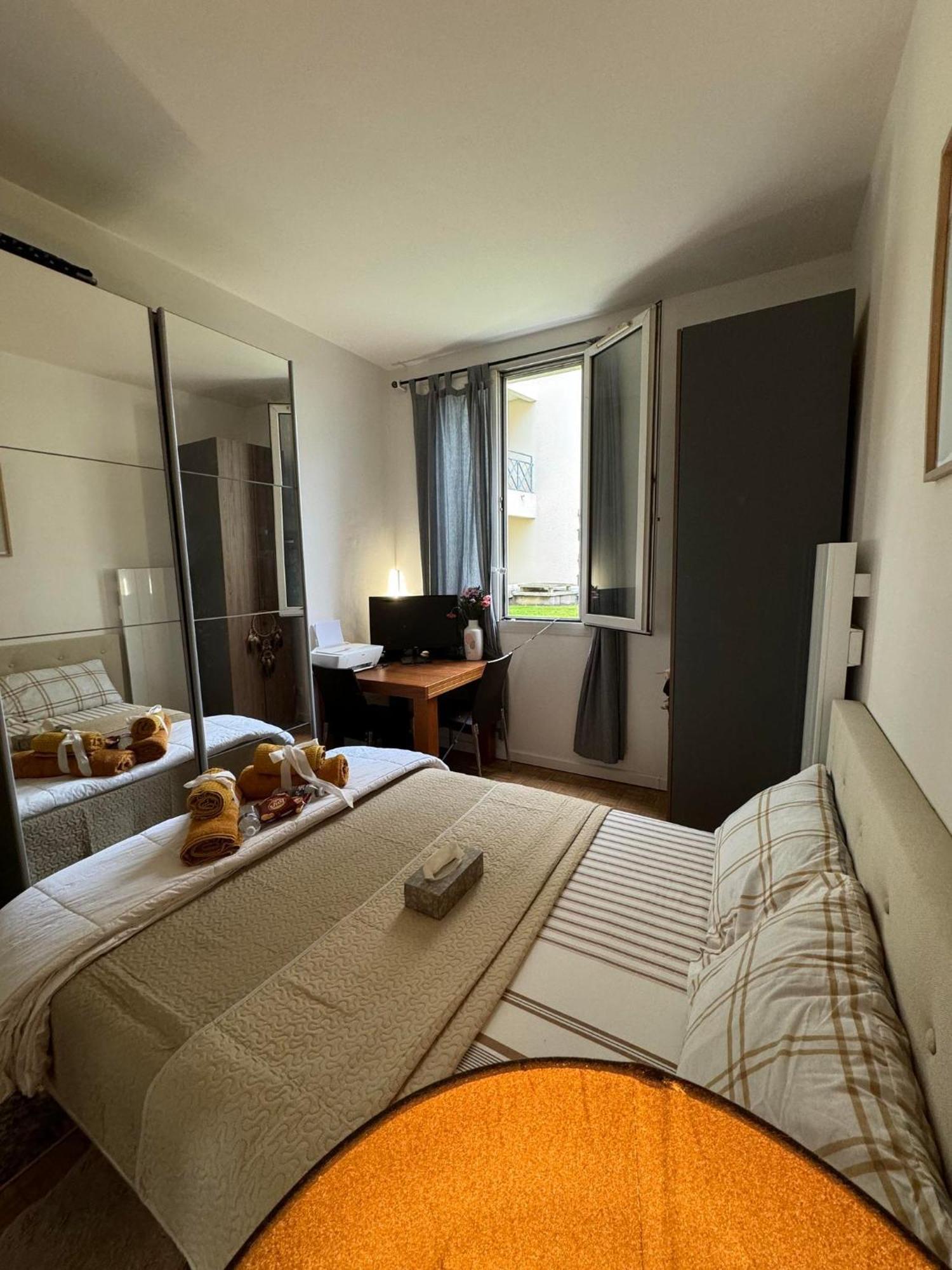 Near Castle Of Versailles Cozy Room With Breakfast And Parking 外观 照片